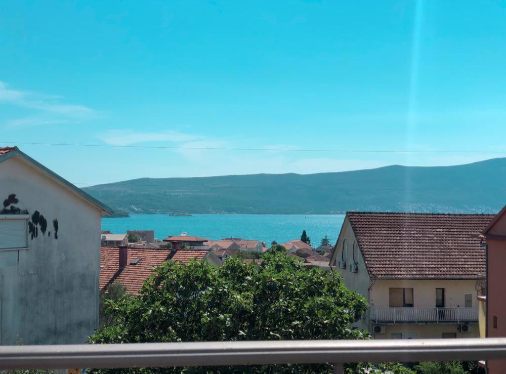 Apartmani Cupara Tivat Buitenkant foto