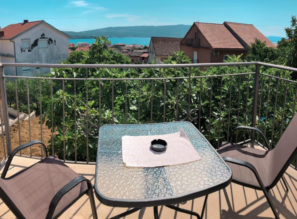Apartmani Cupara Tivat Buitenkant foto