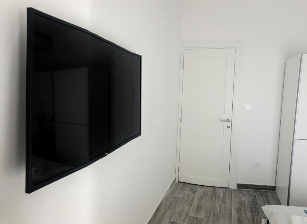 Apartmani Cupara Tivat Buitenkant foto